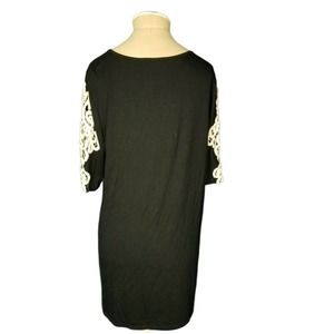 Bombom Boutique Women's Top Black with White Crocheted Details Size 1x